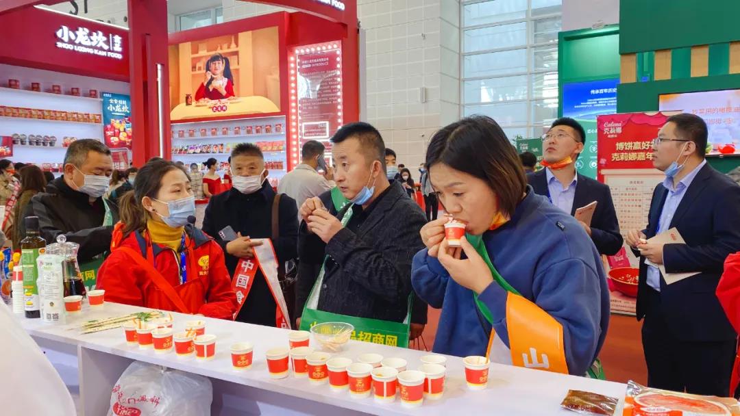 糖酒会现场菇大厨产品